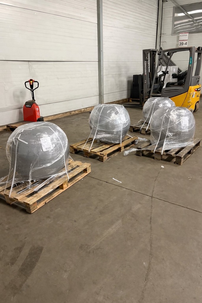 Wysyłka betonowych donic do Waszych ogrodów