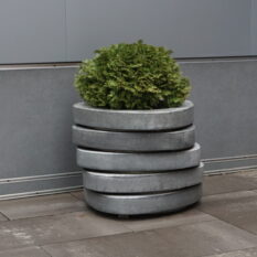 Betonowa donica układana z pojedynczych elementów na dowolną wysokość