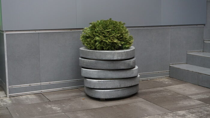 MEDIATOR (7) Betonowa donica układana z pojedynczych elementów na dowolną wysokość