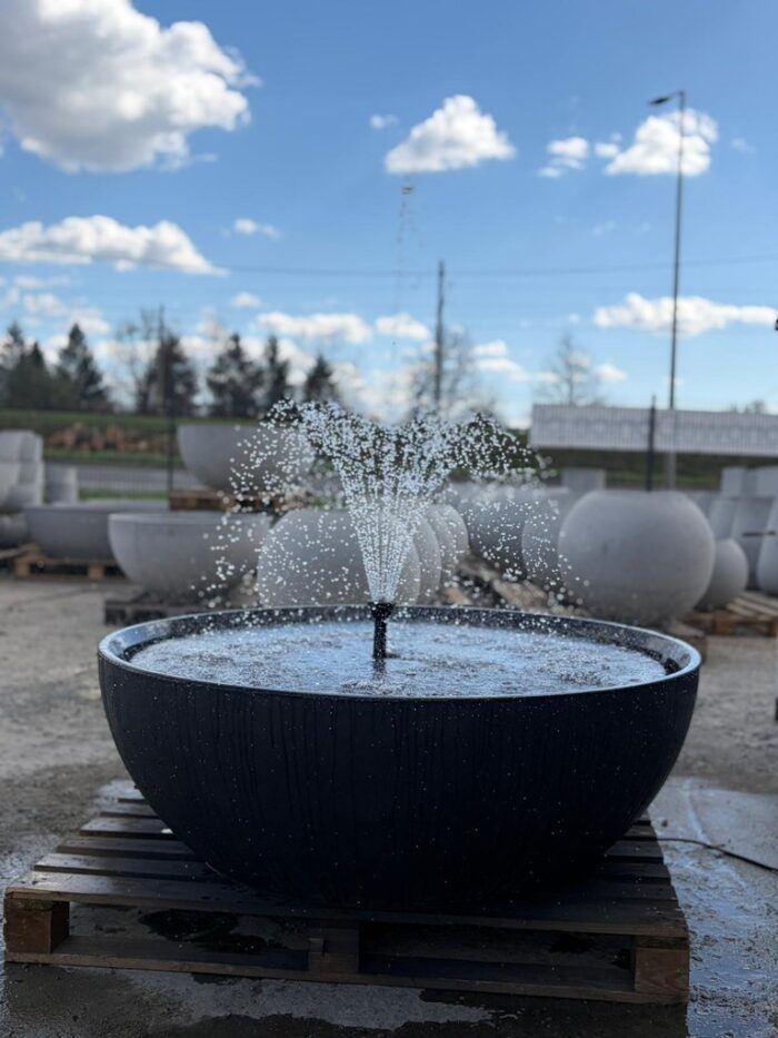 Betonowa fontanna Vienna XL (2) Betonowa fontanna Vienna XL (2)